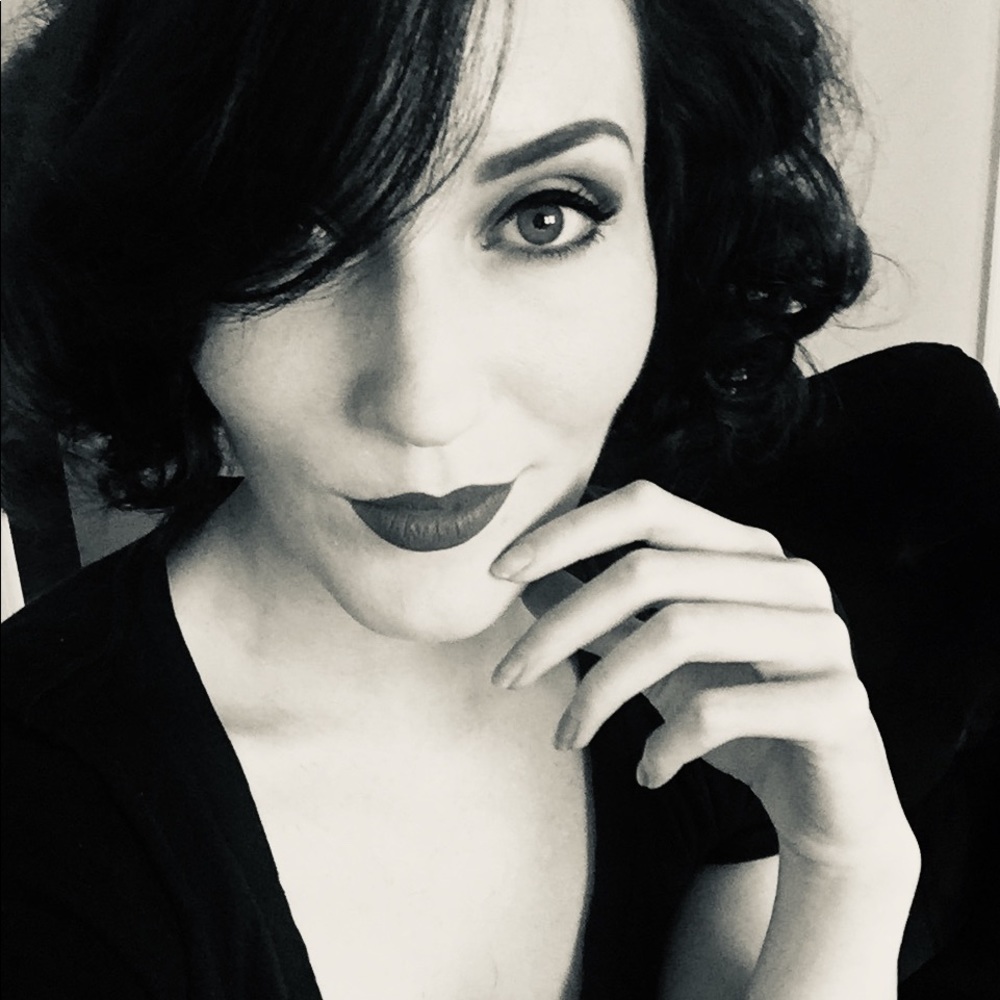 Meet your Posher, Ashley
